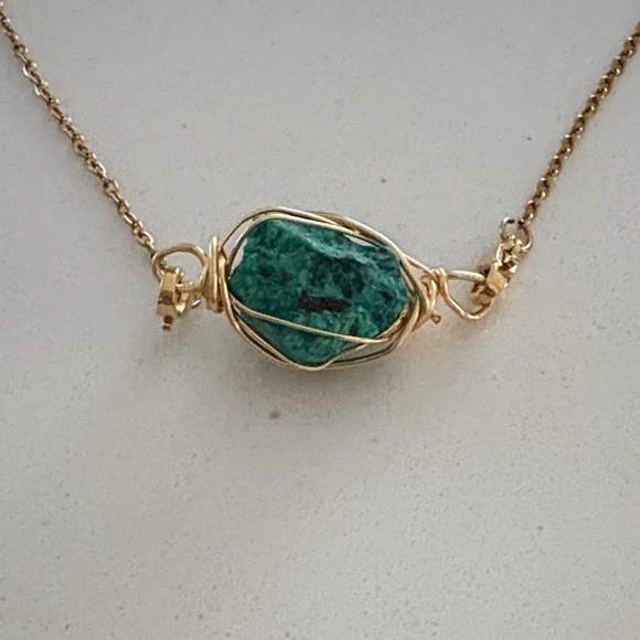 Chrysocolla Wire Wrapped Pendant and chain necklace - Picture 1 of 3